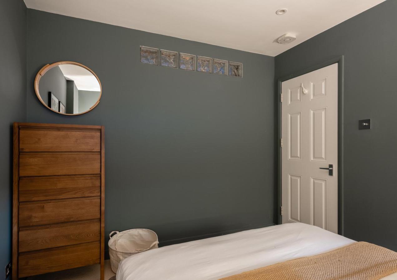 The Heart Of Shepherds Bush - Modern 2Bdr Apartment With Garden London Eksteriør bilde